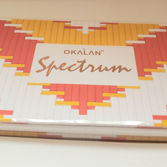 Okalan spectrum palette - Picture 2 of 3